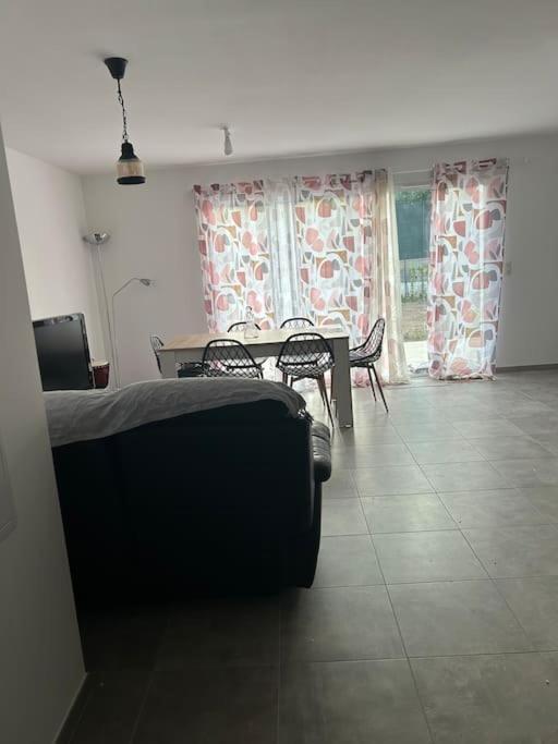 Appartement T3 Rez De Jardin Люссиана Экстерьер фото