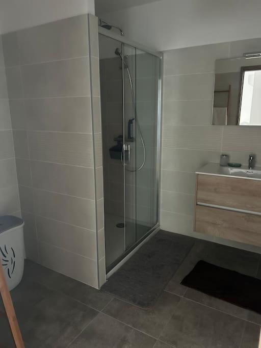 Appartement T3 Rez De Jardin Люссиана Экстерьер фото